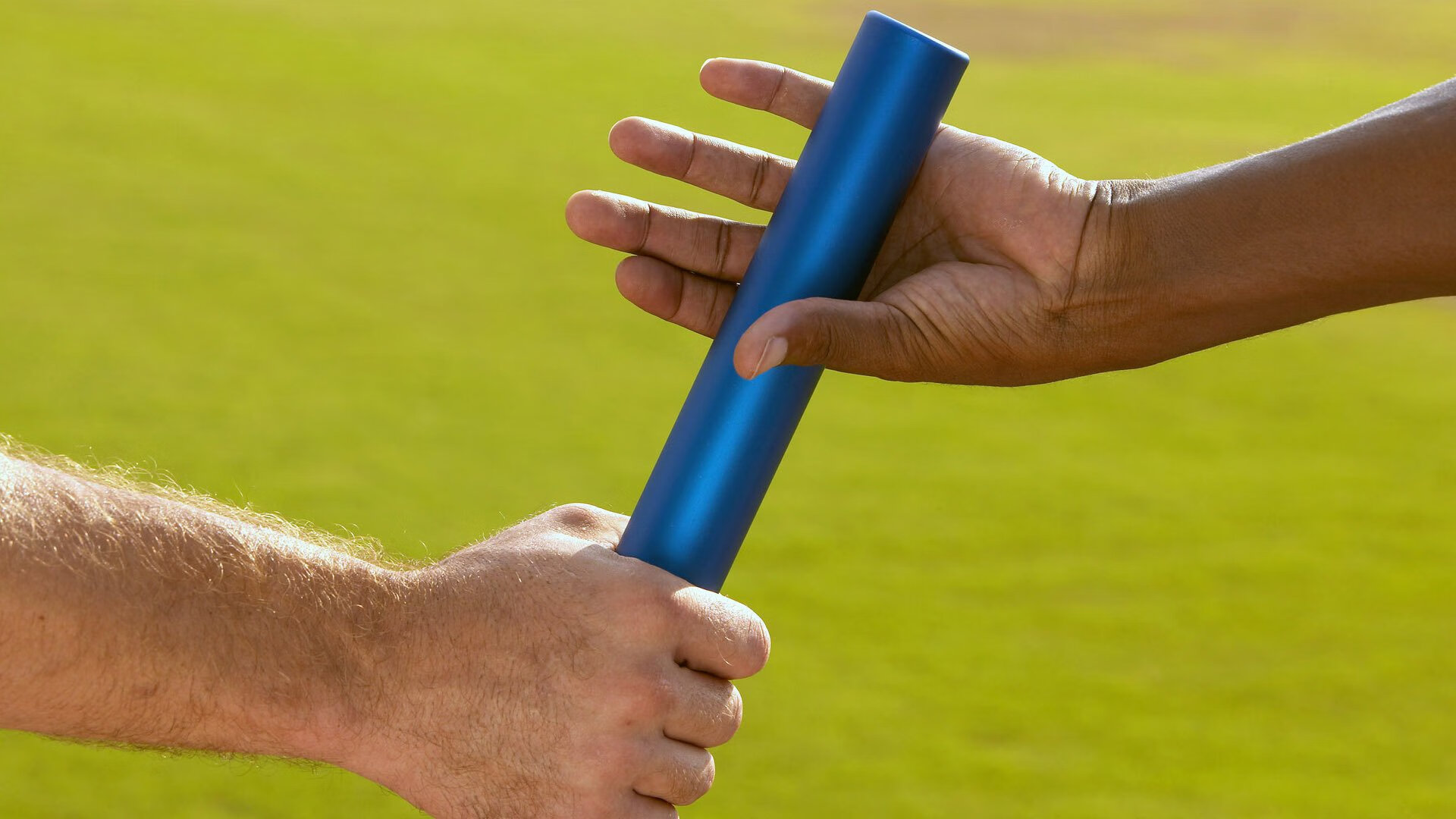 九游体育链接-线上线下结合推动足球文化传播，吸引更多年轻群体，足球线上教学